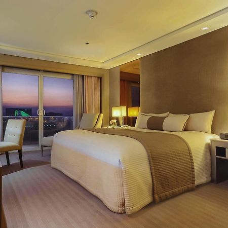 Midas Hotel And Casino Pasay Eksteriør billede